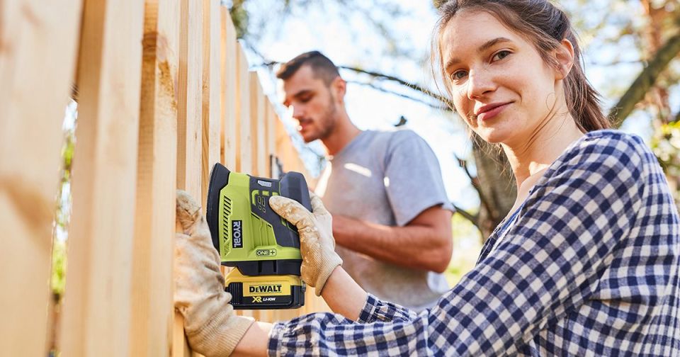 Using a DeWalt to Ryobi Badaptor battery adaptor to complete home DIY