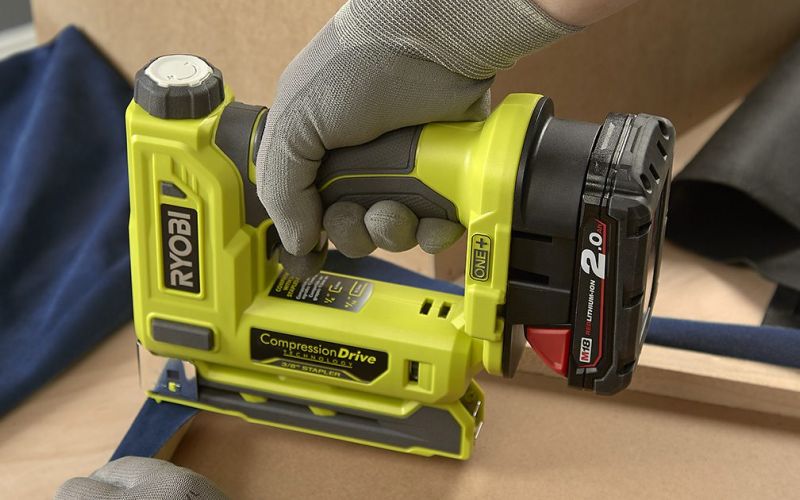 Ryobi One+ cordless stapler