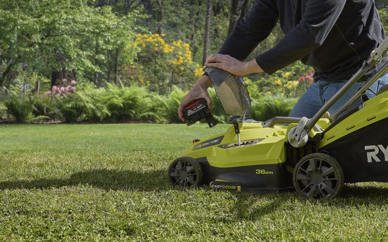 Ryobi One+ lawn mower with Bosch Professional 18V battery